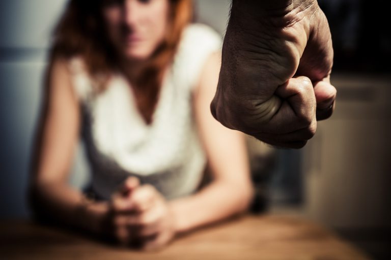 Femme victime de violences conjugales